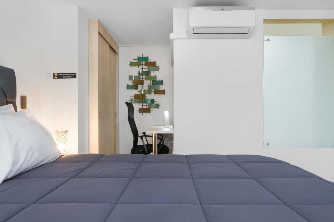 Miracle Aparthotel Medellin Exterior photo